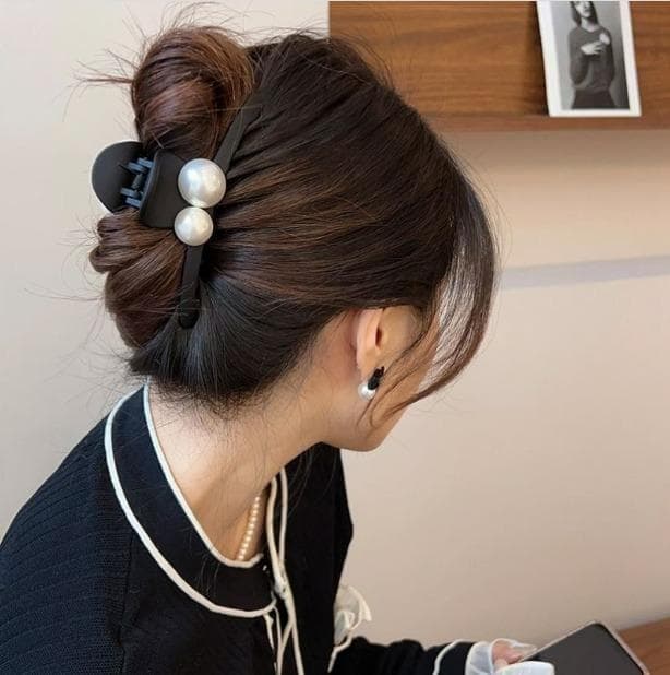 不器用さん必見！10秒で決まる大人可愛いヘアアレンジ