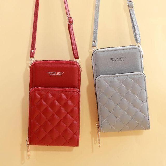 シンプルデザインで大人かわいい！あなたの魅力を引き立てるスマホバッグ。